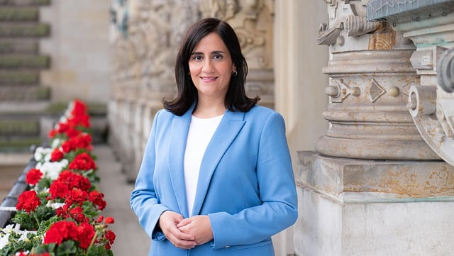 Porträt der Wissenschaftssenatorin Maryam Blumenthal